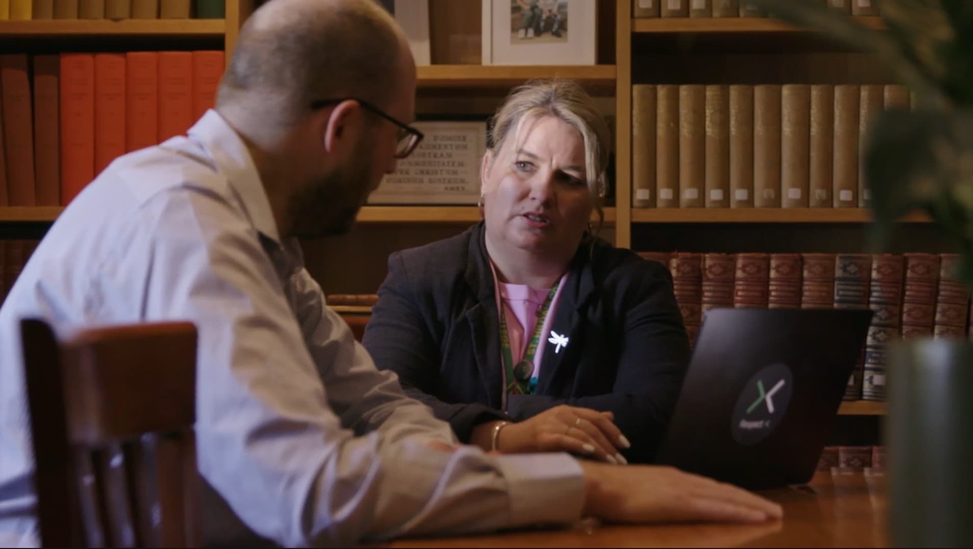 Screenshot of chat messages between a complainant and organisation